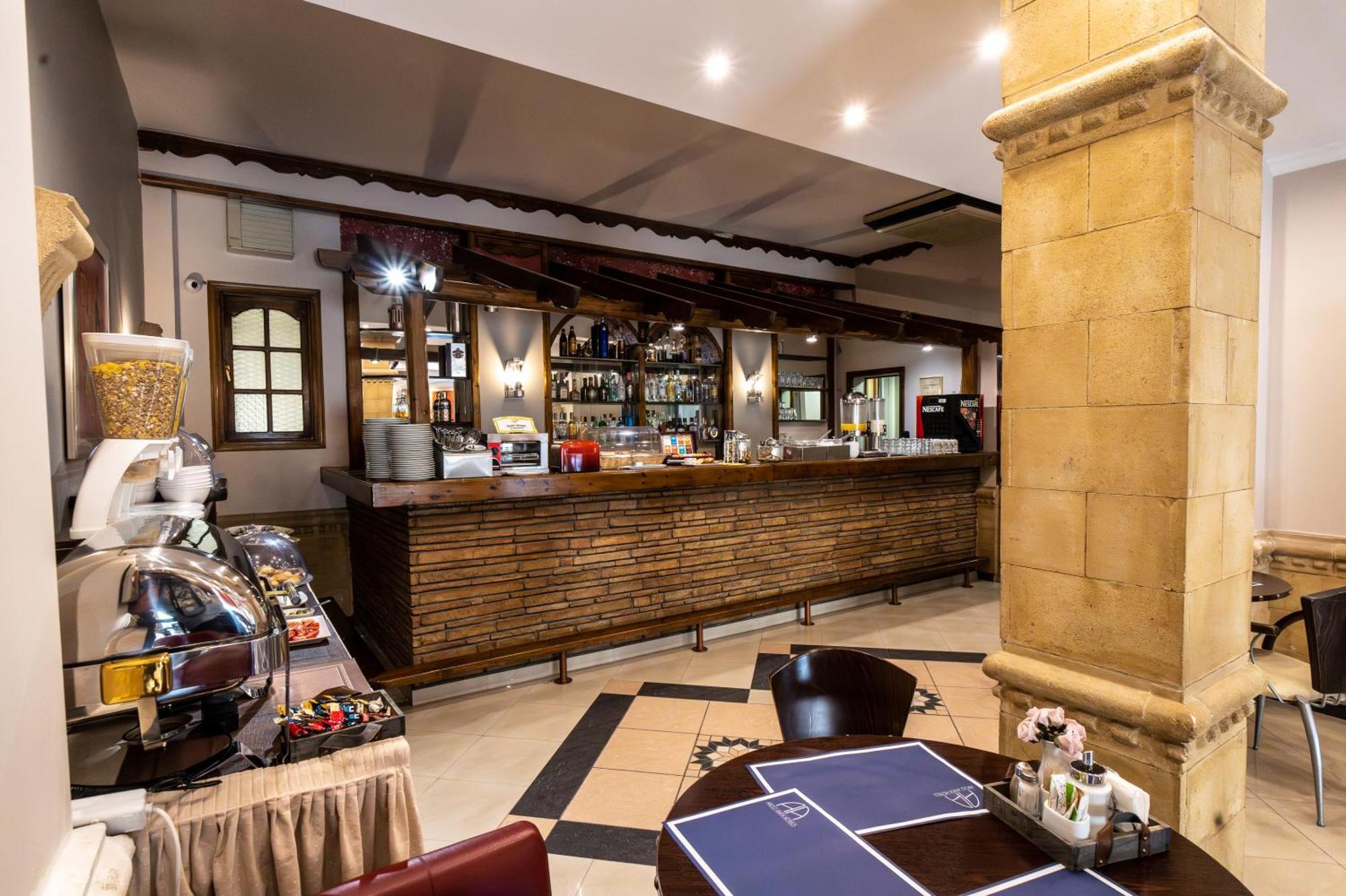 Argo Hotel Pireus Exteriér fotografie